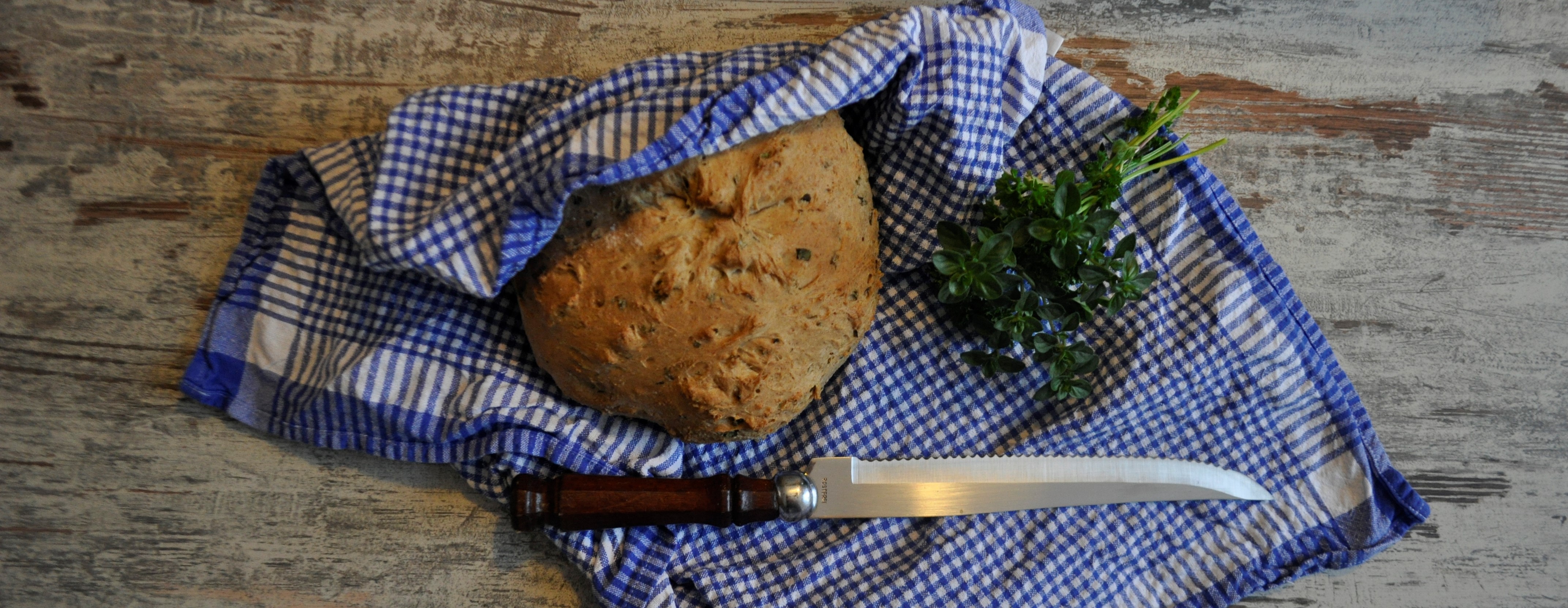 Kräuter-Brot (+einfaches Tassen-Rezept) – kinderlachen&amp;elternsachen